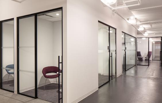 青島期貨有限公司300平精裝辦公室設(shè)計